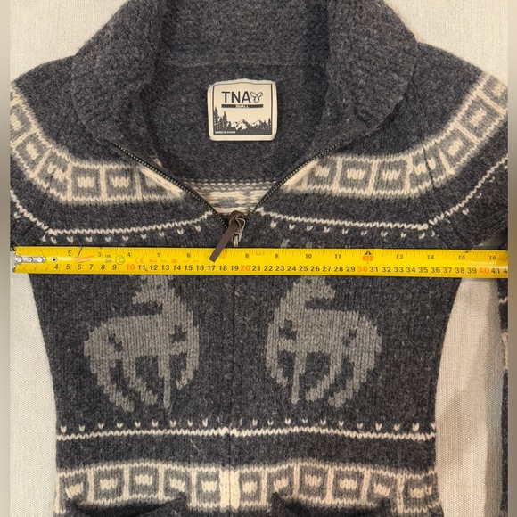Aritzia TNA Cowichan Y2K wool sweater charcoal - Picture 9 of 11